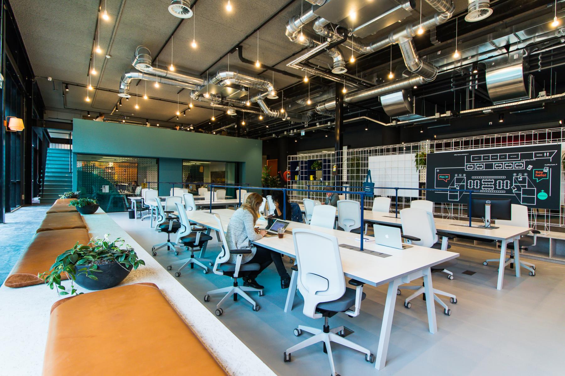 Cowork SKEPP C4 activity based kantoorinrichting