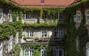 Impressive exterior view of the office building in Wien, 1010