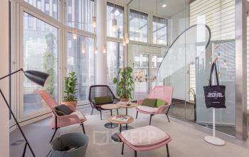 Wunderschöner Sitzbereich im Bürogebäude in Wien