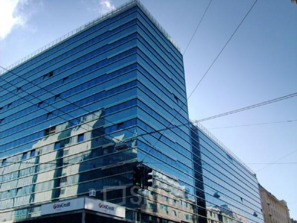 Glasfassade der Büroimmobilie in Wien 1040, Operngasse