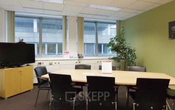 Heller Konferenzraum im Büro in der Mariahilfer Straße in Wien