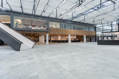 Spacious entrance hall of the office center in Vienna Mariahilf