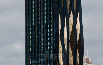 Modern office building at Donau-City-Straße 7 in 1220 Vienna (Donaustadt), ideal for those seeking office space rental with a contemporary design.