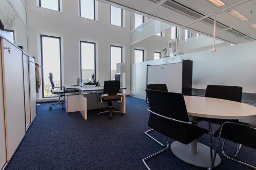 Modern office spaces at the Zuidas for rent