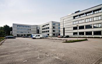 voldoende parkeerruimte aanwezig bij het huren van kantoorruimte in almere