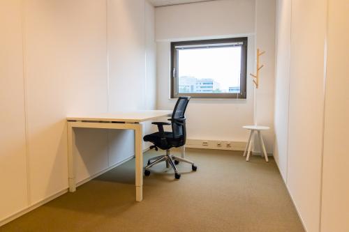 Smaller office spaces available