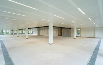 Spacious office to rent at Walborg 2A in Amsterdam Buitenveldert, featuring an open floor plan ideal for office space rental.
