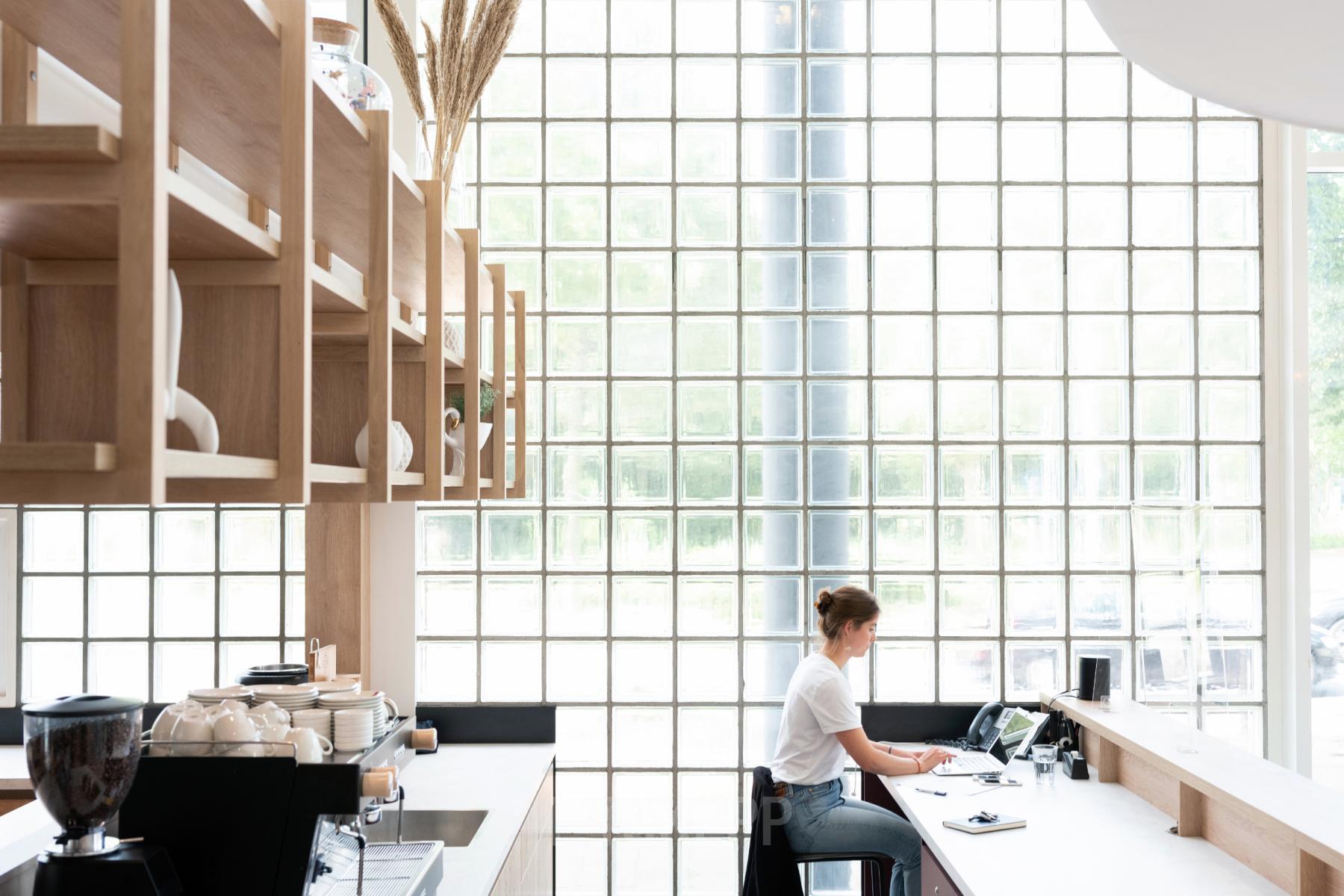 Rent office space Overschiestraat 65, Amsterdam (1)