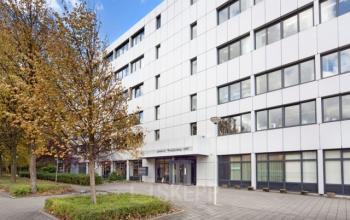 Modern Postjesweg 175 office space rental in Amsterdam New-West with a professional exterior ideal for businesses.