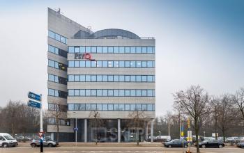 Exterior view of the office building at Overschiestraat 61 in Amsterdam Nieuw-West available for office space rental.