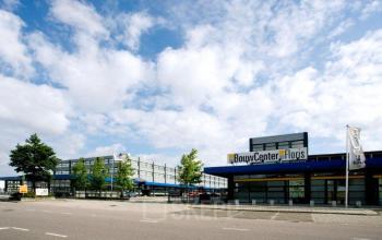 Exterior view of office building at Distelweg 78-80 in Amsterdam North, Amsterdam, available for office space rental.