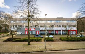 Exterior view of office building at James Wattstraat 71 in Amsterdam East with available office space for rent.