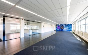 Bright office space at Paasheuvelweg 20 20 in Amsterdam South East, featuring large windows and modern design ideal for office space rental.