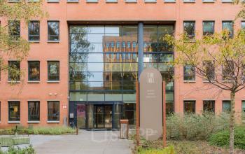 Exterior view of an office building at Hullenbergweg 109-135 in Amsterdam South East, suitable for office space rental.