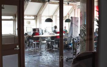 werkplekken afgesloten huren rokin amsterdam2