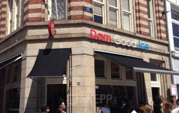 voorkant kantoor aan de dam amsterdam centrum beschikbare werkplekken