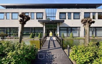 Working places for rent at the Naritaweg in Amsterdam