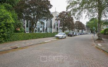 werkplek huren aan amalialaan in baarn met parkeerplek