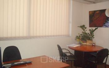 una de las oficinas disponibles en Carrer de la Diputació