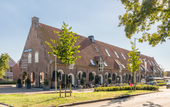 Exterior view of the historic building at Blokstallen 2B, Bergen op Zoom, perfect for office space rental with its charming design.