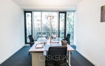 Helles Büro mieten in Berlin Charlottenburg