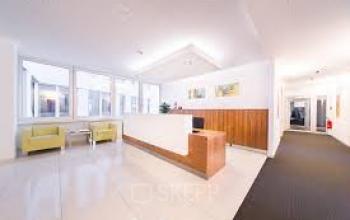Bürogebäude in Berlin am Kurfürstendamm mit hochwertiger Rezeption