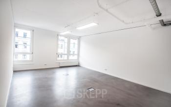 Große und helle Büroräume in der Bergmannstraße in Berlin zu vermieten