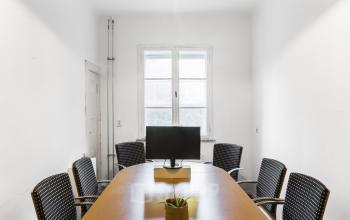 Voll ausgestatteter Meetingraum im Business Center in Berlin, Blockdammweg