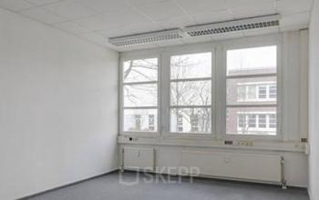 Helle Büroimmobilie mieten in Marzahn an der Landsberger Straße