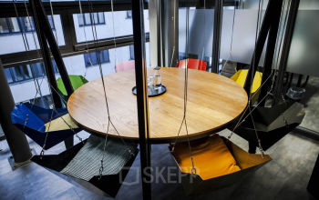 Runder Arbeitsbereich in Büroraum Berlin Mitte