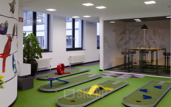 Minigolfbahn in Büro Berlin Mitte