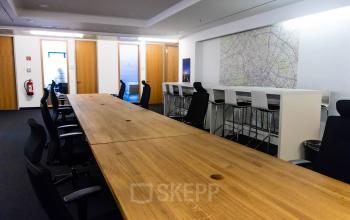 Große Büroflächen mieten an der Friedrichstraße in Berlin