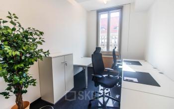 Hellen Büroraum mieten an der Friedrichstraße in Berlin