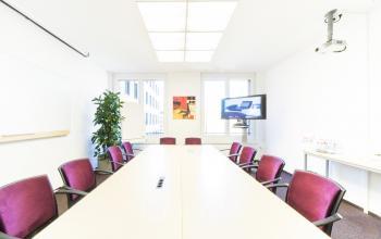 Büroimmobilie in Berlin Mitte mit großem Konferenzraum