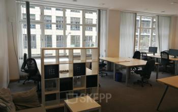 Beeindruckende Büros zur Miete in der Immobilie an der Zinnowitzer Straße in Berlin Mitte