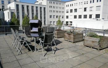 Beeindruckende Dachterrasse des Bürogebäudes in Berlin-Mitte