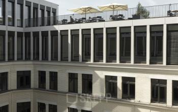 Bürogebäude in Unter den Linden 40, Berlin Mitte mit moderner Architektur und Außenterrassen.