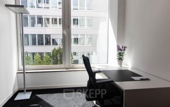 Büroraum mieten in Berlin Moabit mit Tageslicht