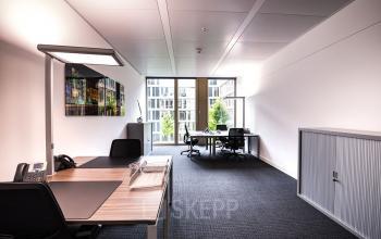 Helles Büro mieten in Berlin an der Rahel-Hirsch-Straße