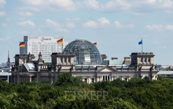 Büro mieten im Büorgebäude in Berlin Tiergarten mit spektakulärer Aussicht auf den Reichstag