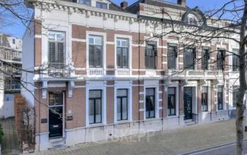 Exterior view of office space rental located at Sophiastraat 40 40, in Breda Centrum-Station, featuring classic architectural design.