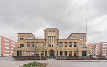 Exterior view of an office building at Ceresstraat 13, Breda Centrum-Station, showcasing a classic architectural style, ideal for rent office space.