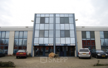 voorzijde kantoorpand