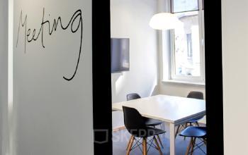 Conference room with a meeting table and chairs, located in office space rental at Louizalaan / Avenue Louise 367, Brussels Elsene.
