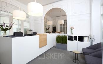 Receptie is een mooie, lichte ruimte