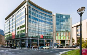 Exterior view of the office building at Robert Schumanplein 2-4, Brussels European District, available for office space rental.