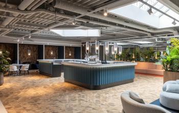 Spacious and modern office space for rent at Essebaan 63, Capelle aan den IJssel, featuring a stylish open floor plan with contemporary furnishings and ample natural light.