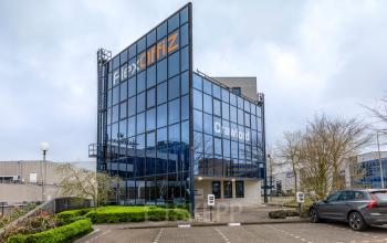 Exterior view of an office building at Vlierbaan 20, Capelle aan den IJssel, ideal for office space rental.