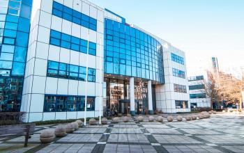 The exterior of an office building at Bruistensingel 500, Den Bosch. Ideal for those seeking office space rental with modern amenities.