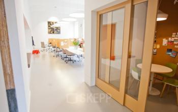Bright and inviting office space rental at Zuid Hollandlaan 7, The Hague Haagse Hout, with modern furniture and a collaborative atmosphere.